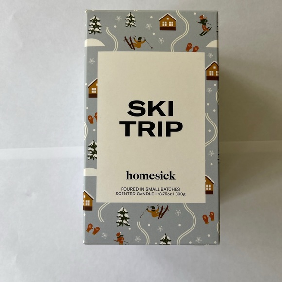 Homesick "Ski Trip" Scented Candle - NWT, Never Used! - Picture 1 of 7